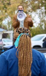 featured-70-180x300.jpg